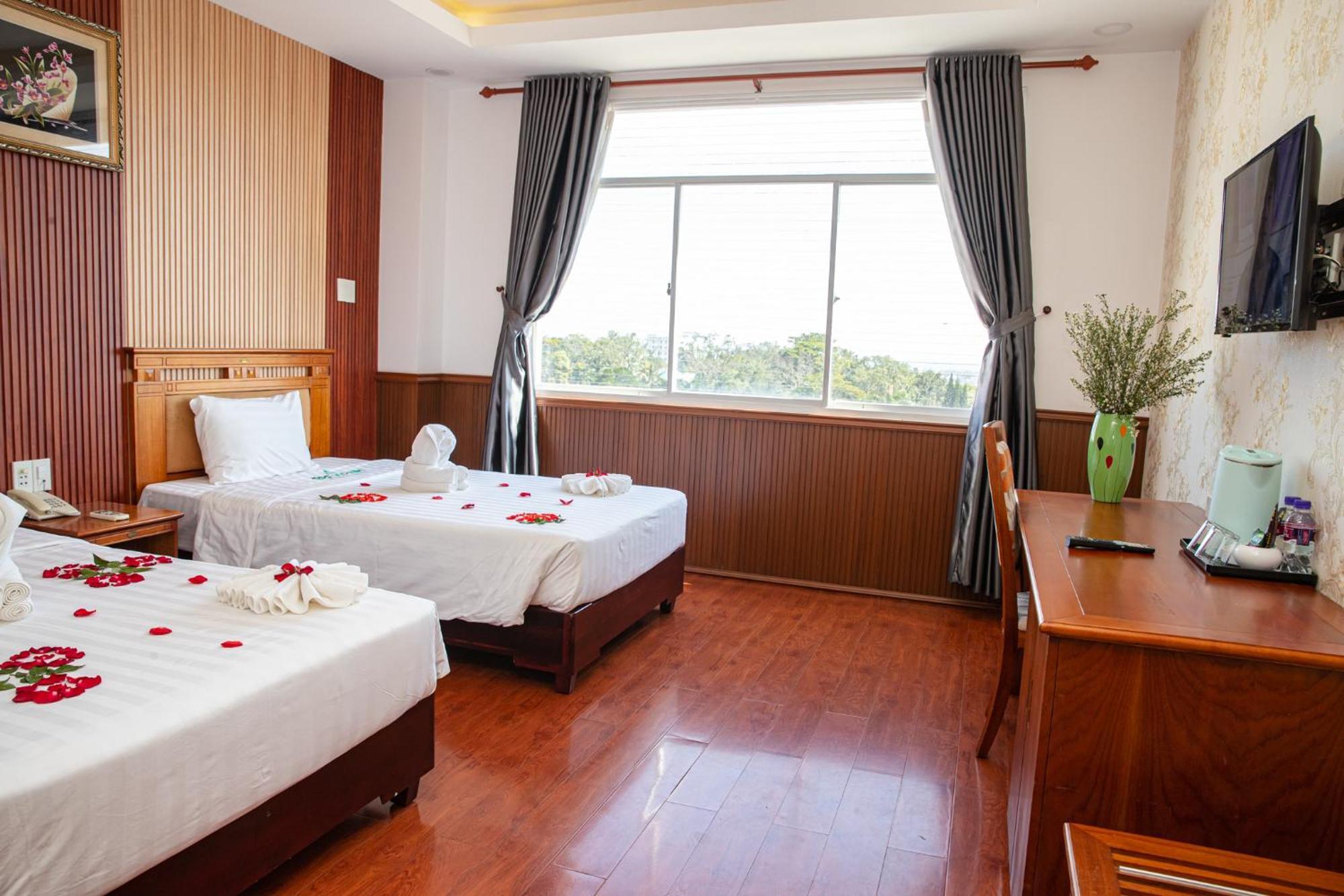 Tre Xanh Hotel Pleiku Exterior foto